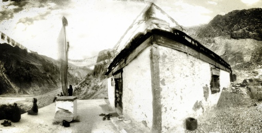 Turktuk gompa - a small room on a hill